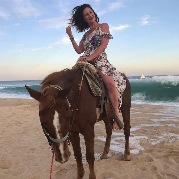 Meet your Posher, Leanna - Picture 1 of 1